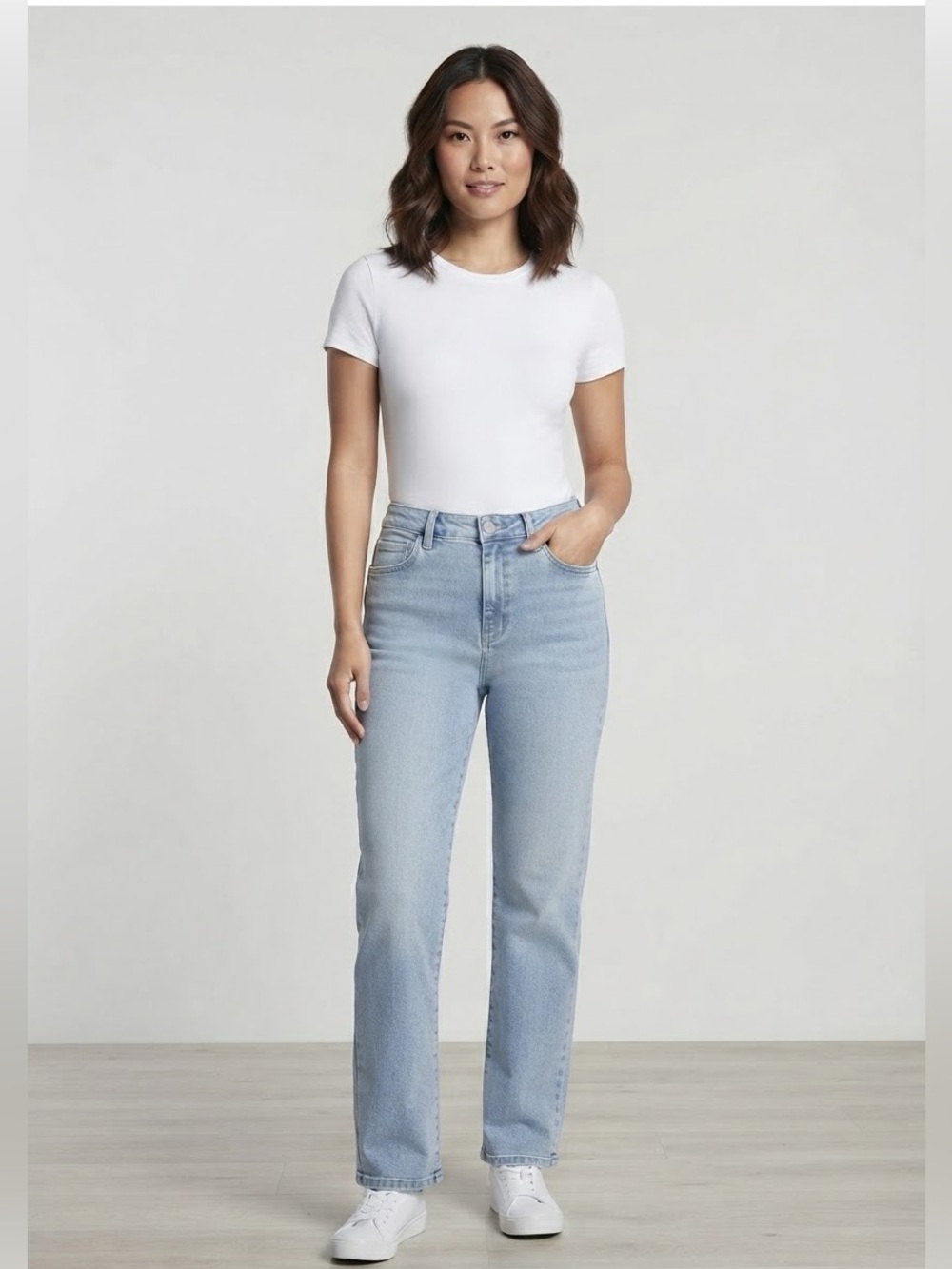 Gloria Vanderbilt High-Rise Straight Leg Jeans in Light Blue Denim